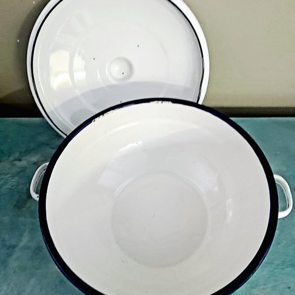 Vintage mid-century Bumper Harvet made in China Enamel Casserole Dish with lid - Picture 4 of 9